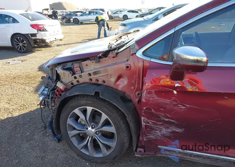 2017 Chrysler Pacifica Limited z USA, uszkodzony, nr VIN 2C4RC1GG3HR591689